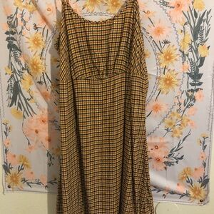 Wildfable plaid dress size large  yellow and red